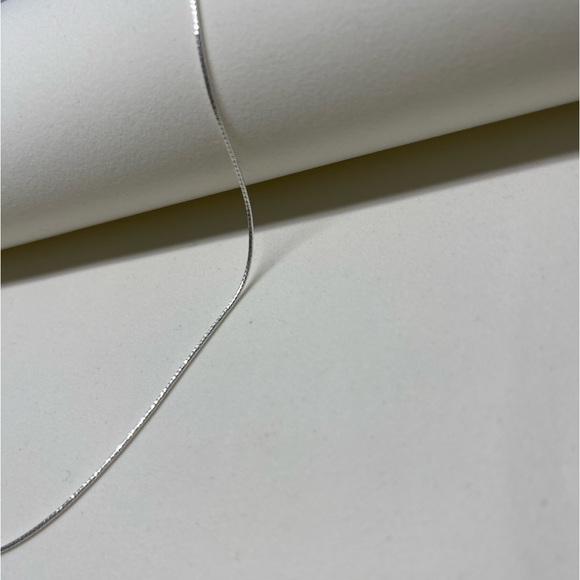 925 Italian Solid Sterling Silver Glitter Chain. 16 in. 1.0mm. - Picture 3 of 3